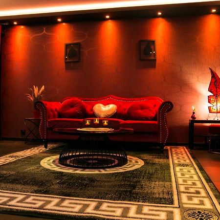 טולוז L'Insolite Spa Privatif "Suite Luxueuse-Jacuzzi" מראה חיצוני תמונה