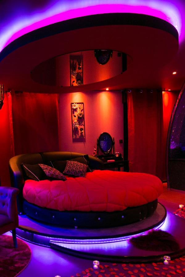 טולוז L'Insolite Spa Privatif "Suite Luxueuse-Jacuzzi" מראה חיצוני תמונה