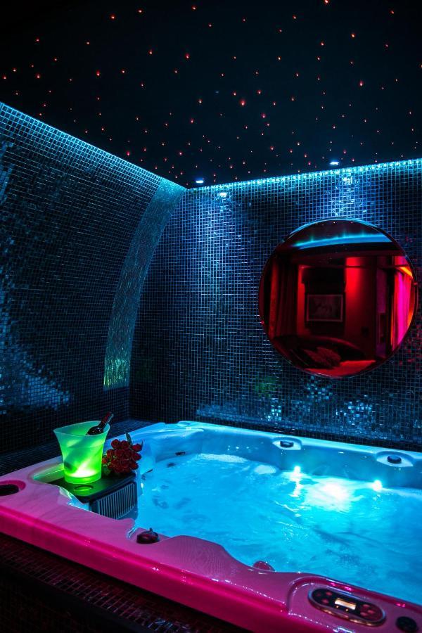 טולוז L'Insolite Spa Privatif "Suite Luxueuse-Jacuzzi" מראה חיצוני תמונה